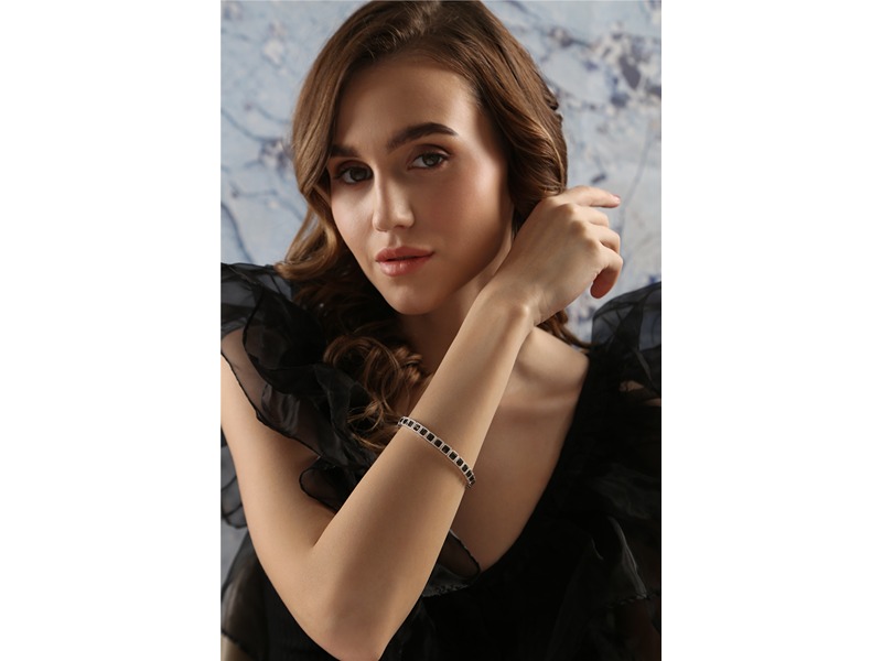 Newbridge Black Square Stone Bracelet