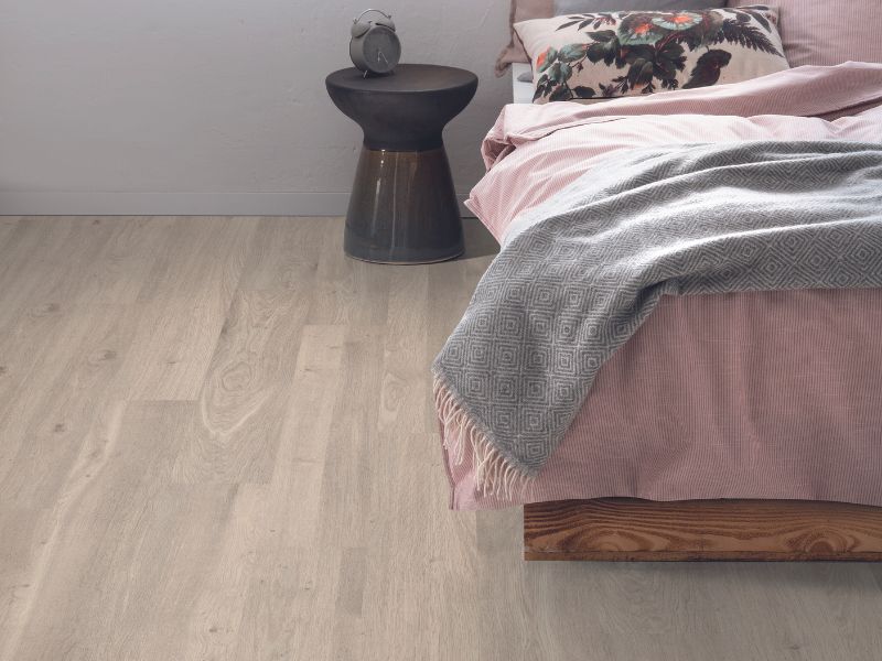 Egger Pro 7mm - White Corton Oak (2.98)