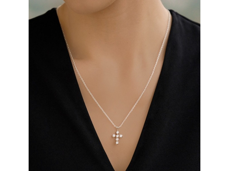 Newbridge Cross Pendant Clear