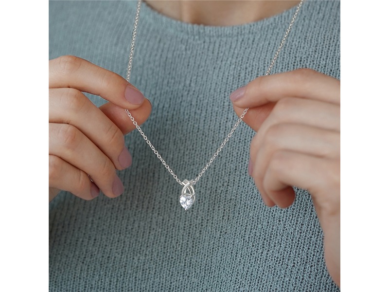 Newbridge Pendant Clear Heart Stone