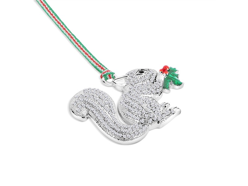 Gnomes With Mistletoe Tree Decoration