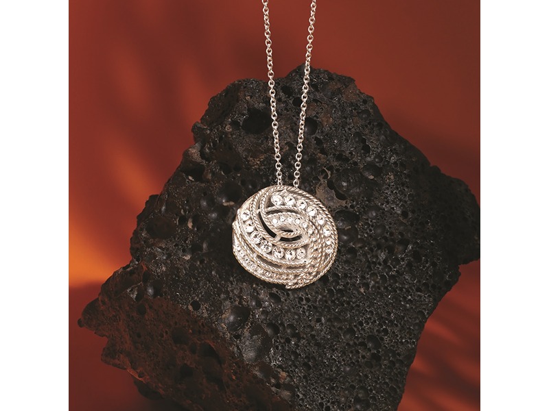 Newbridge Twist Pendant With Clear Stones